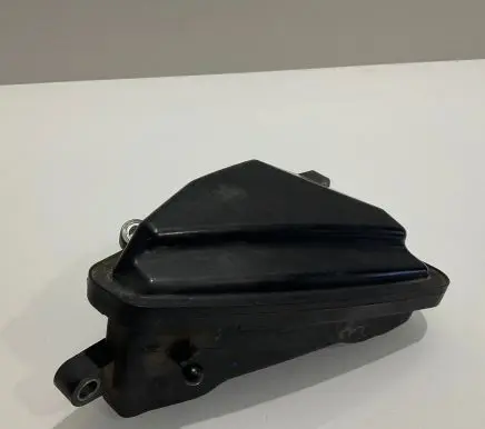 Mercedes-Benz E W211 Intake resonator A6421400087 6421400087