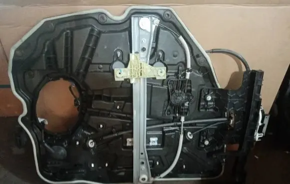 Front wiper linkage and motor