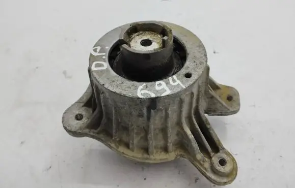 Mercedes-Benz E W213 Engine mount bracket A2132400600