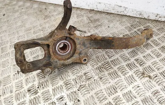 Alfa Romeo 166 Front wheel hub spindle knuckle