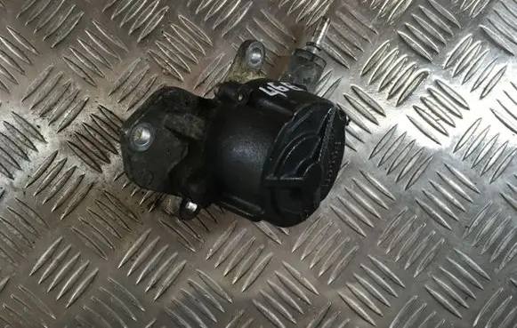 Peugeot 307 Vacuum pump D1431A0704