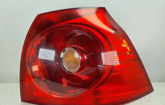 Volkswagen Golf V Rear/tail lights 1K6945096N B01161809 020490202