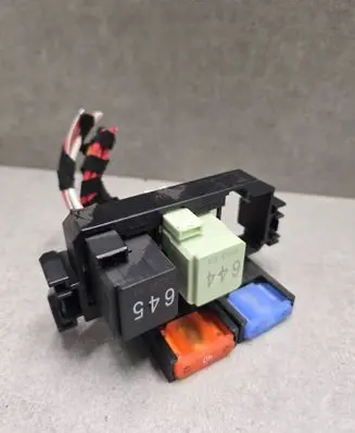 Audi A6 C7 Relay mounting block 4G0937503