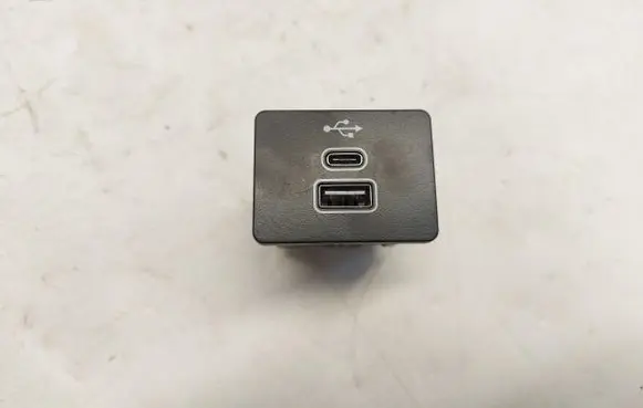 Ford Transit Custom II USB socket connector 