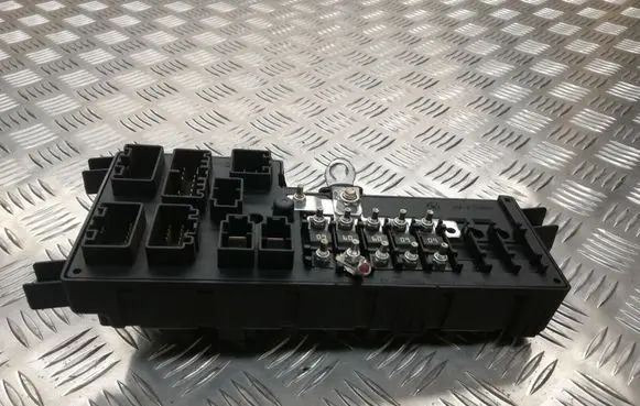 Volvo S60 Fuse module 518787205