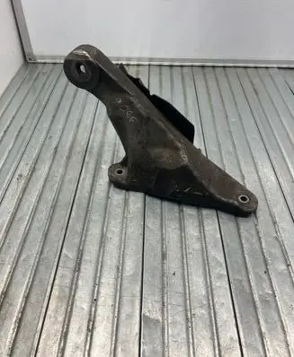 BMW 3 E46 Engine mounting bracket 6750852 3629226
