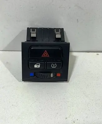 BMW 3 E92 E93 Hazard light switch 61319132423 9152426