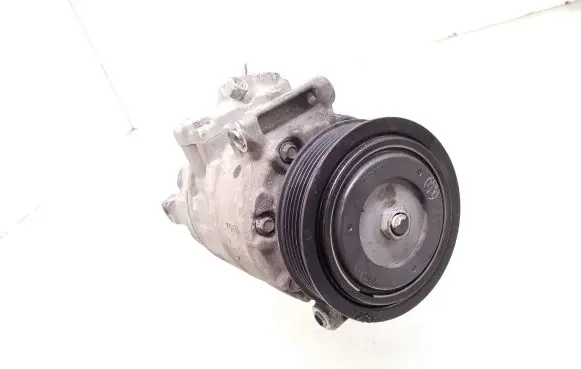 Volkswagen PASSAT B6 Air conditioning (A/C) compressor (pump) 1K0820803P