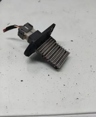 Hyundai i20 (PB PBT) Heater blower motor/fan resistor