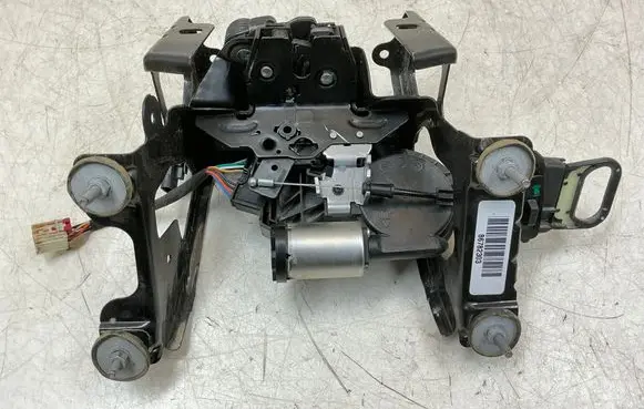 Chevrolet Corvette C8 Tailgate/trunk/boot lock/catch/latch 86782303 0002007A8 5920330AC