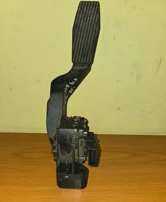 Opel Zafira A Accelerator throttle pedal 6PV00811400 9202341