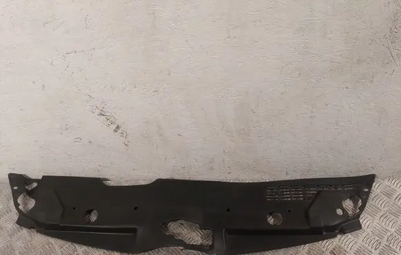 Radiator trim