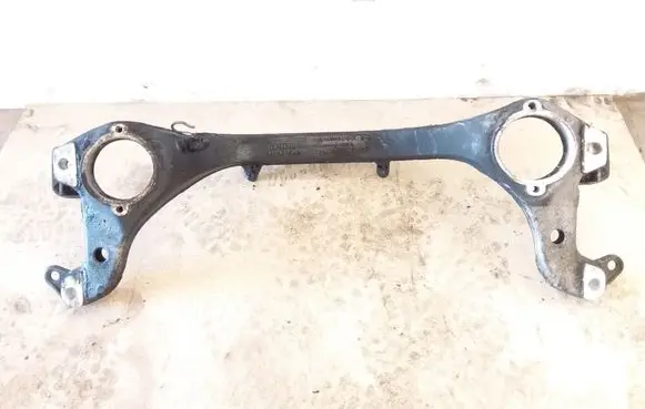 Volkswagen Touareg I Front subframe 7L6199207