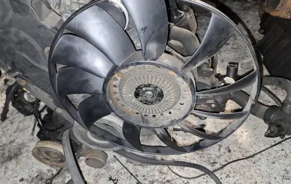 Audi A6 S6 C5 4B Viscous fan clutch 06b121347