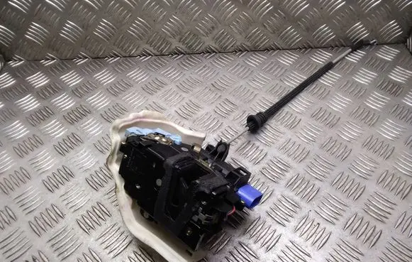 Volkswagen Phaeton Front door lock 3D2837015