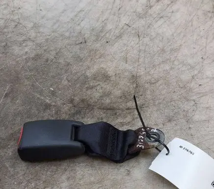 Citroen C-Crosser Rear seatbelt buckle