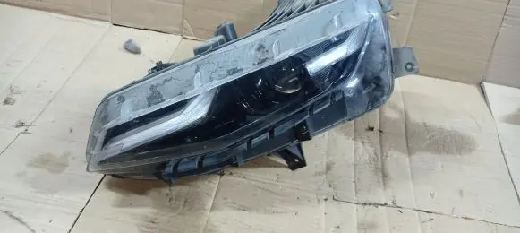 Chevrolet Camaro Headlight/headlamp 84529718
