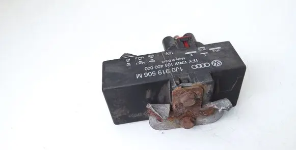 Volkswagen Polo V 6R Coolant fan relay 1J0919506M