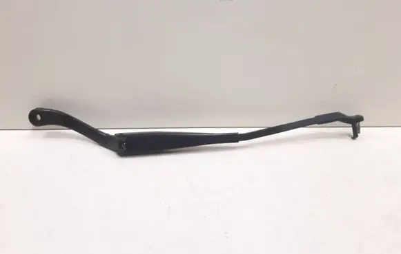 Mercedes-Benz C W204 Front wiper blade arm A2048200044