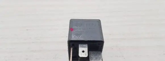 Audi A6 S6 C5 4B Other relay 8D0951253 V23134J52X300