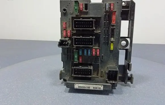 Peugeot 307 CC Fuse box set 9650664180