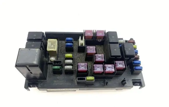 Subaru Legacy Fuse module 82241AG000