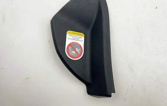 Mercedes-Benz E W212 Dashboard side end trim 2126800407