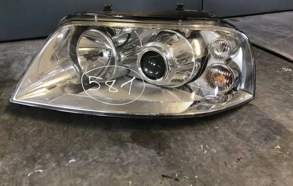 Volkswagen Sharan Headlight/headlamp 0301182273 030118227300