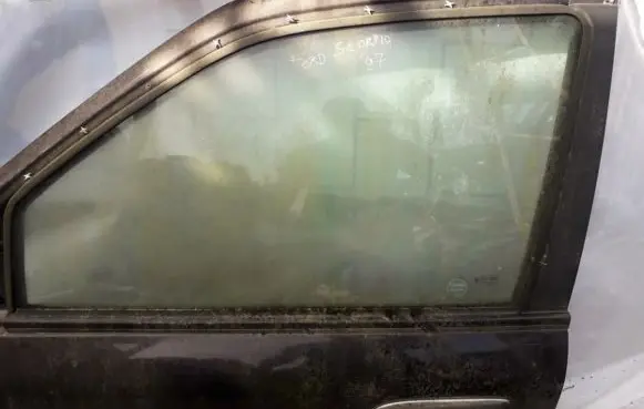 Ford Scorpio Front door window glass four-door