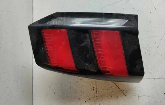 Peugeot 5008 Tailgate rear/tail lights 9811027880 81580101