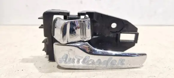 Mitsubishi Outlander Front door interior handle MN105360