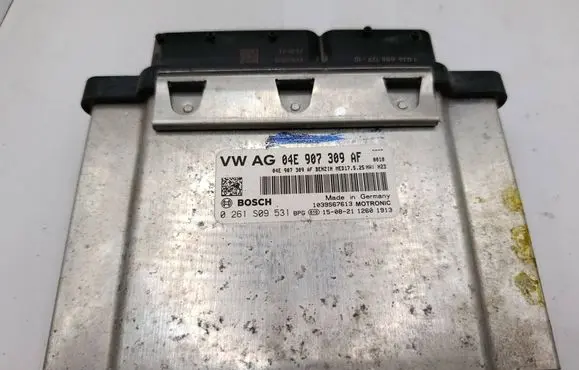 Volkswagen Polo V 6R Engine control unit/module 04E907309AF 045906039AE 0261S09531