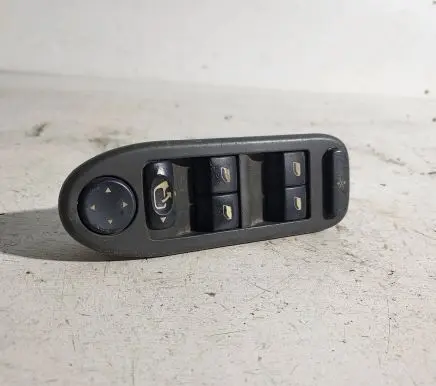 Citroen C5 Electric window control switch 53269700 53269704