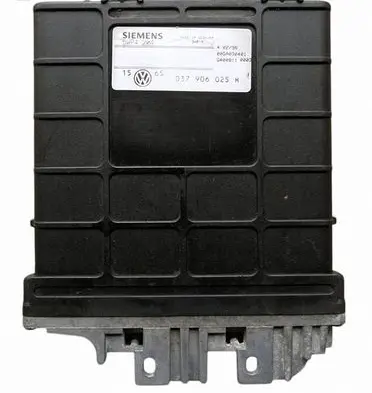 Volkswagen Golf III Engine control unit/module 037906025H