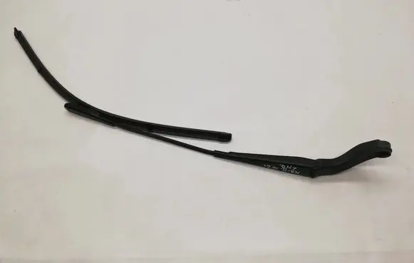 Windshield/front glass wiper blade