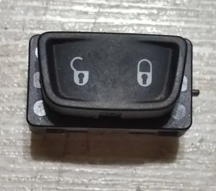 Fiat 500X Central locking switch button 