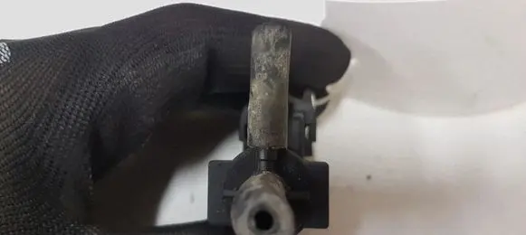 Volvo S60 Turbo solenoid valve 72224010 30611668