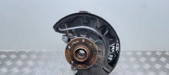 Volkswagen PASSAT B8 Front wheel hub 5Q0407257A