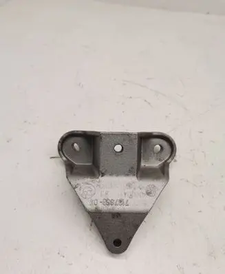BMW X6M F86 Steering rack mounting bracket 7137353