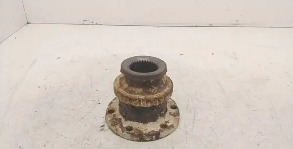 BMW 5 E34 Rear wheel hub