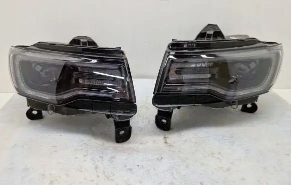 Jeep Grand Cherokee Headlight/headlamp 68142493AD
