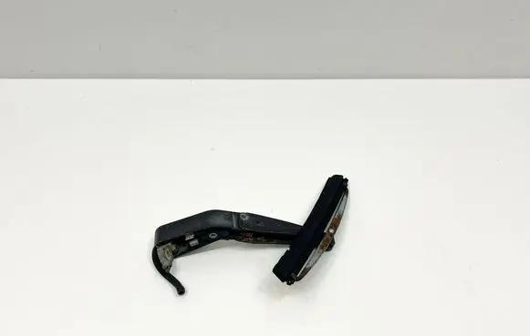 Headlight washer spray nozzle