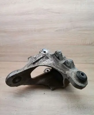 BMW X5 E70 Rear wheel hub spindle/knuckle 6770984