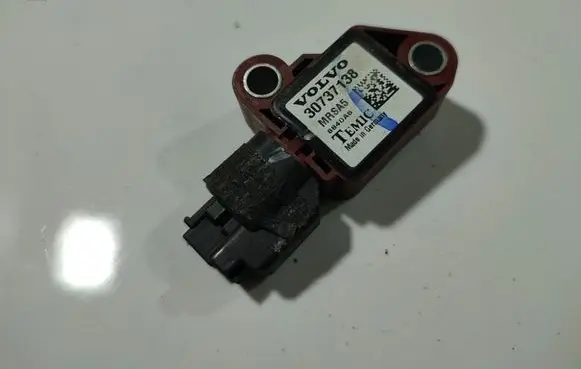Volvo V50 Airbag deployment crash/impact sensor 30737138