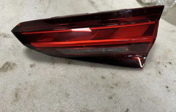 Audi A5 Tailgate rear/tail lights 8W6945094AB 8W6945094