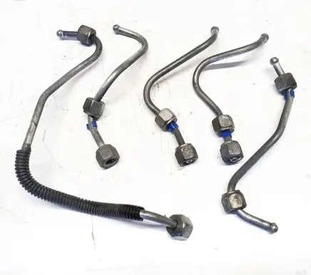 Mazda 6 Fuel injector supply line/pipe 