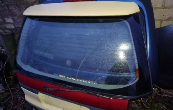 Mitsubishi Space Runner Tailgate/trunk/boot lid