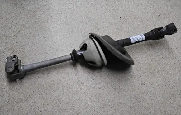 Steering column universal joint