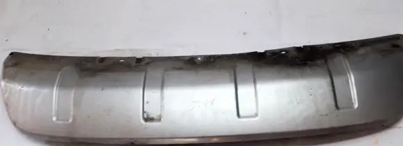 Rear bumper trim bar molding