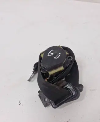 Opel Vivaro Rear seatbelt 